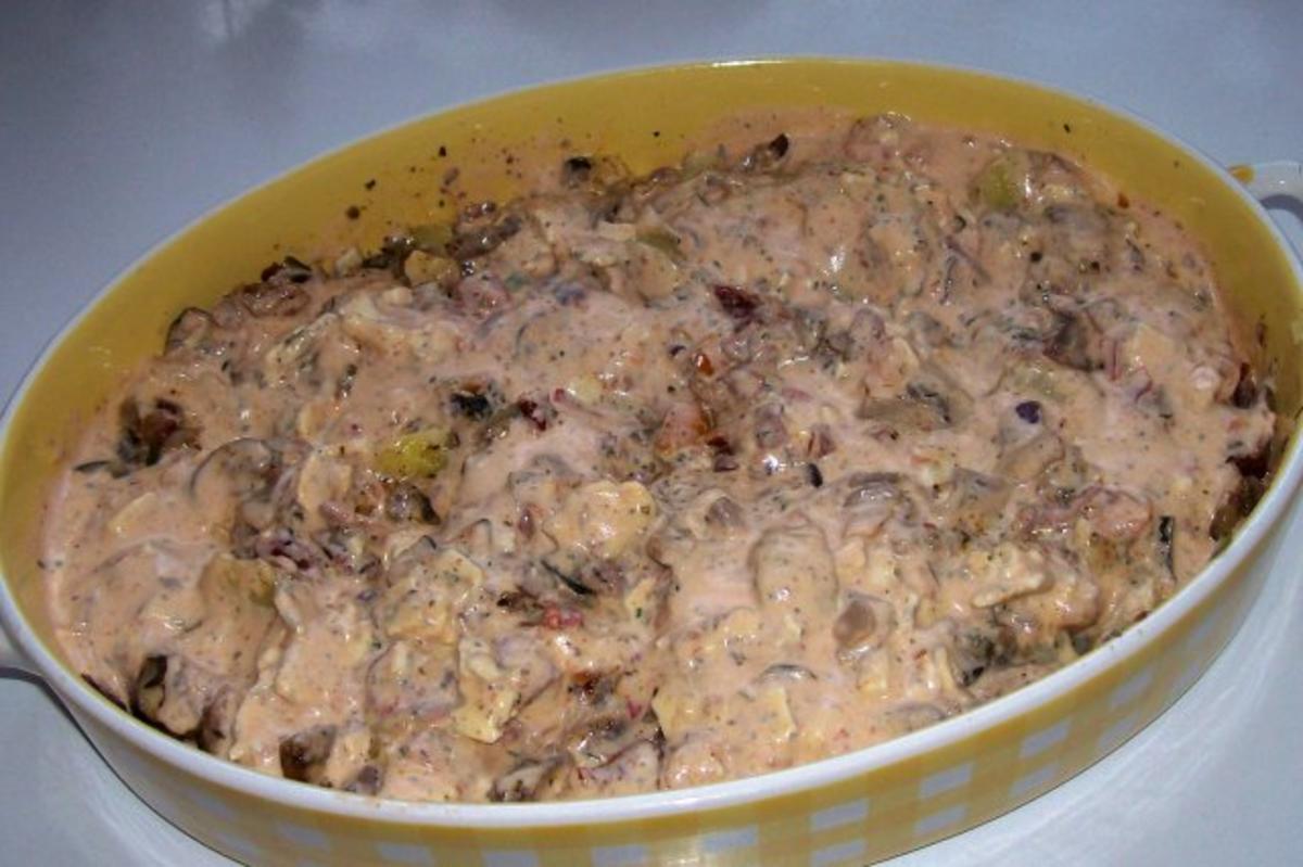 Würziger Kartoffel-Champignon-Auflauf mit Gorgonzola und Pesto-Guss - Rezept - Bild Nr. 11
