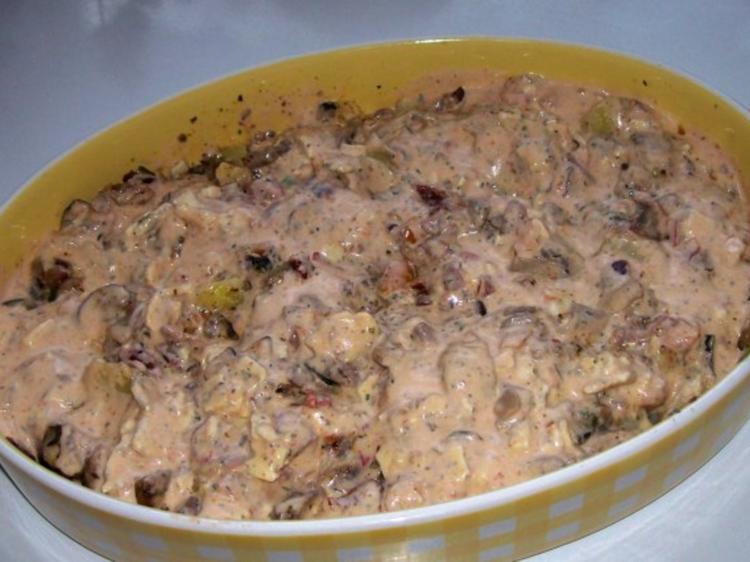 Würziger Kartoffel Champignon Auflauf mit Gorgonzola und Pesto Guss ... Würziger Kartoffel Champignon Auflauf mit Gorgonzola und Pesto Guss ...