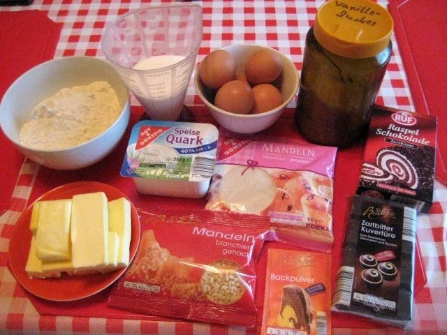 Gugelhupf mit Mandeln und Quark - Rezept - Bild Nr. 2
