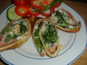 Rezept: pfannenkuchenrรถllchen mit lachskรคsecreme und rucola pfannenkuchenrรถllchen mit lachskรคsecreme und rucola - Rezept