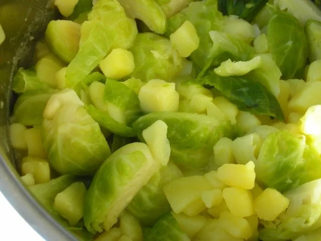 Rosenkohlsuppe mit Speck und Kartoffelrösti - Rezept - Bild Nr. 4