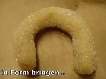 Vanillekipferln - Rezept - Bild Nr. 9