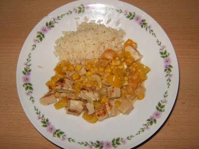 Rezept: Hähnchen in fruchtig scharfer Kokossauce Hähnchen in fruchtig scharfer Kokossauce - Rezept