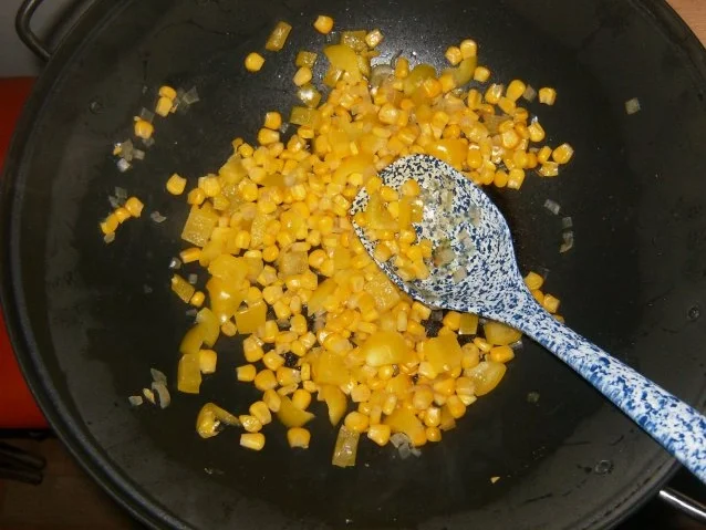 Rezept: Hähnchen in fruchtig scharfer Kokossauce Bild Nr. 3 Hähnchen in fruchtig scharfer Kokossauce - Rezept - Bild Nr. 3