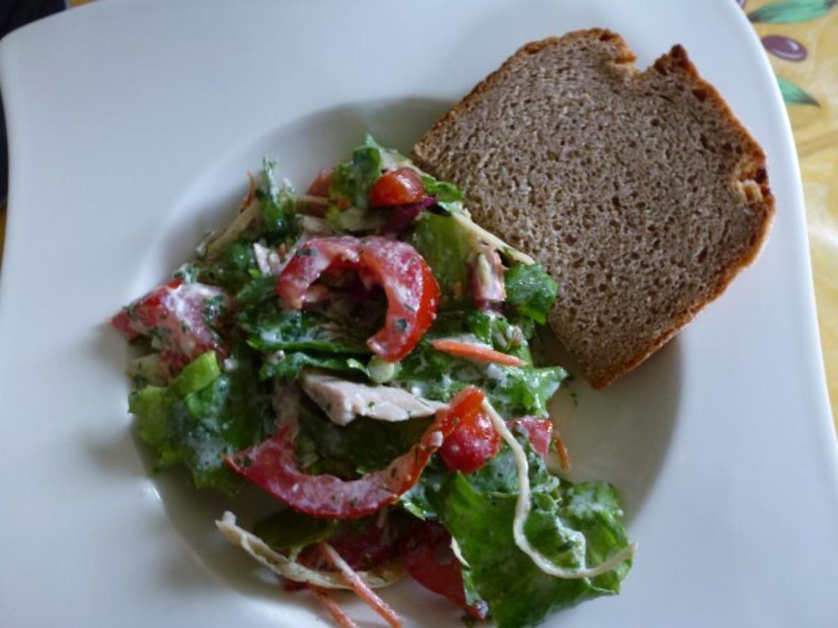 Hähnchensalat (Ein leichtes Abendessen) - Rezept - Bild Nr. 3