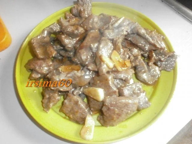 Rindfleisch mit Paprika, Zwiebeln und Cashewnüssen - Rezept - Bild Nr. 4