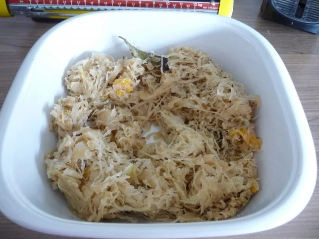 Rezept: Schwein : Schäufele auf Mandarinen-Sauerkraut mit oder ohne Kümmelkartoffeln Bild Nr. 3 Schwein : Schäufele auf Mandarinen-Sauerkraut mit oder ohne Kümmelkartoffeln - Rezept - Bild Nr. 3