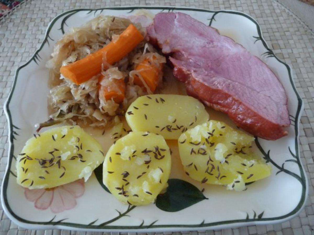 Schwein : Schäufele auf Mandarinen Sauerkraut mit oder ohne ... Schwein : Schäufele auf Mandarinen Sauerkraut mit oder ohne ...