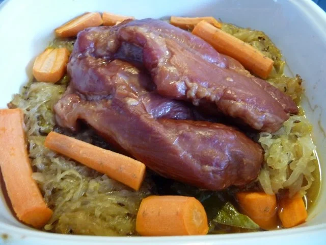 Rezept: Schwein : Schäufele auf Mandarinen-Sauerkraut mit oder ohne Kümmelkartoffeln Bild Nr. 7 Schwein : Schäufele auf Mandarinen-Sauerkraut mit oder ohne Kümmelkartoffeln - Rezept - Bild Nr. 7