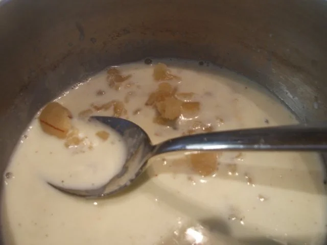 Dessert: Marzipan-Pannacotta an Glühwein-Jus - Rezept - Bild Nr. 3