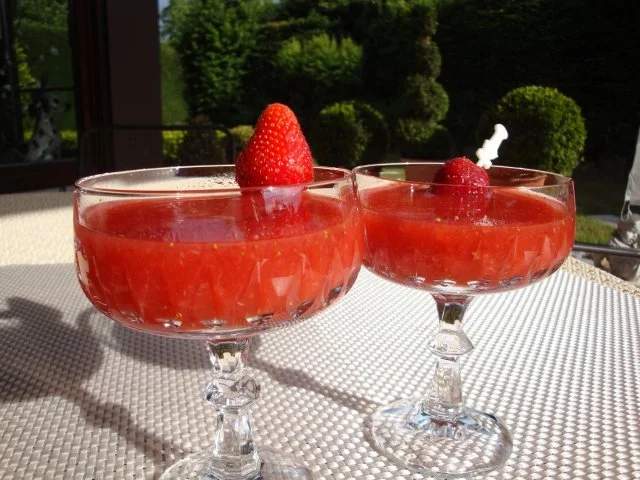 Frozen Strawberry Daiquiri, - Rezept