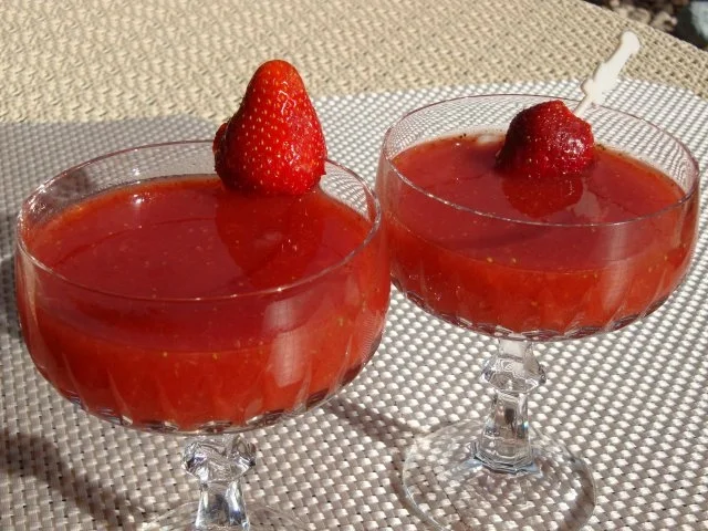 Frozen Strawberry Daiquiri, - Rezept - Bild Nr. 2