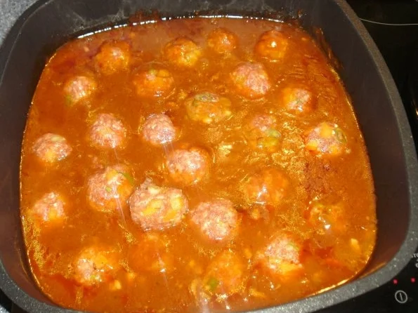 Rezept: Hackklößchen in Schaschliksoße Hackklößchen in Schaschliksoße - Rezept