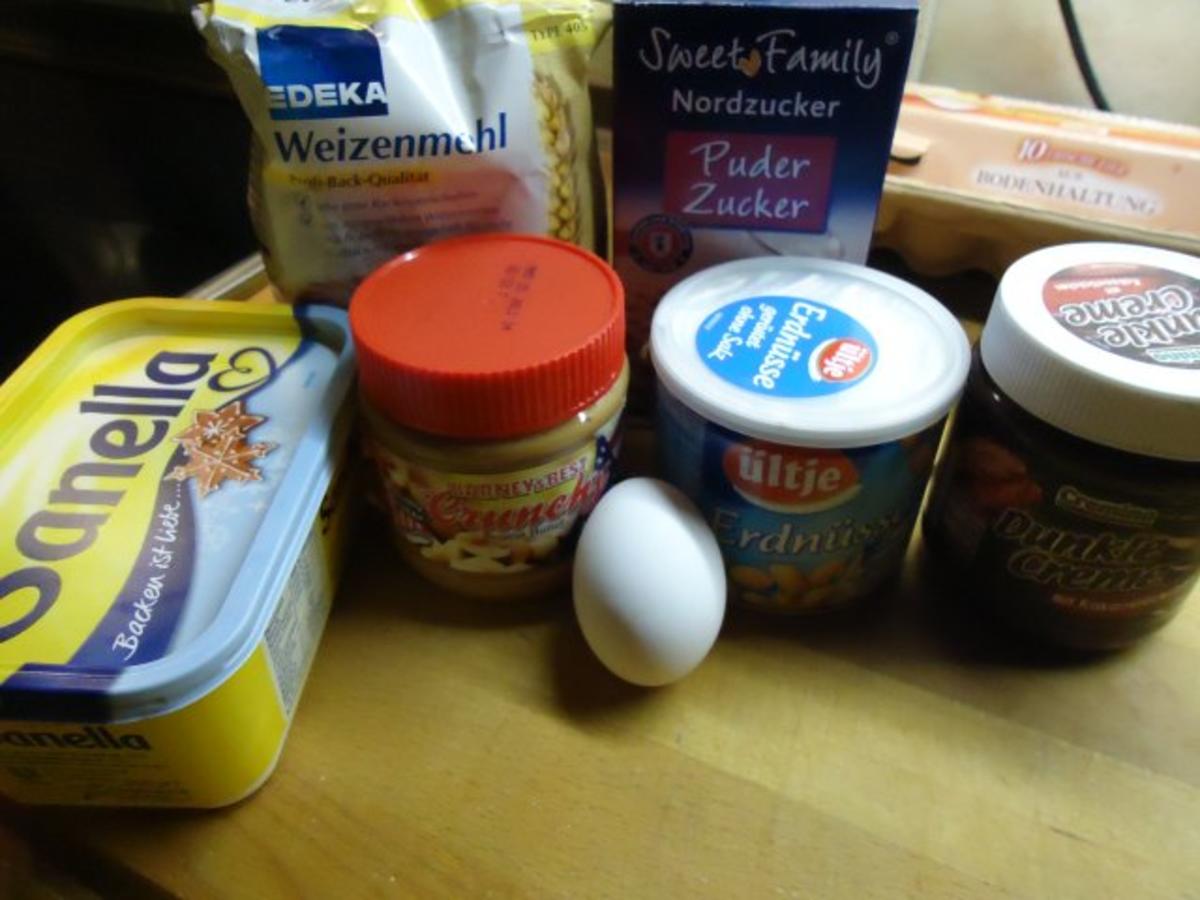 Erdnuss-Plätzchen mit Schokocreme gefüllt - Rezept - Bild Nr. 2