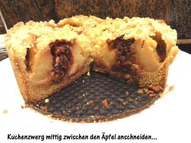 KuchenZwerg:   BRATAPFELTORTE mit Knusperstreusel - Rezept - Bild Nr. 10
