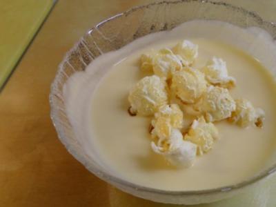 Süssmostcreme mit Caramel-Popcorn - Rezept