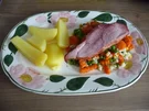 Schwein : Schäufele auf Mischgemüse mit Salzkartoffeln - Rezept