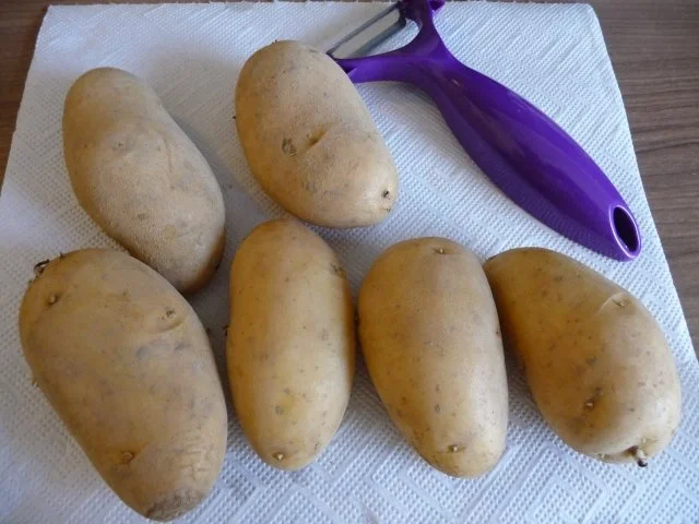 Schwein : Schäufele auf Mischgemüse mit Salzkartoffeln - Rezept - Bild Nr. 2