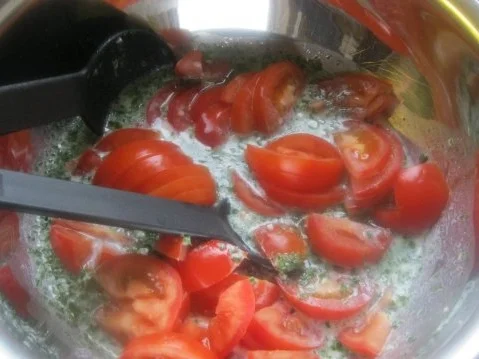 Rezept: Frischer Feldsalat mit großer Zwiebelfrikadelle Bild Nr. 3 Frischer Feldsalat mit großer Zwiebelfrikadelle - Rezept - Bild Nr. 3