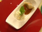 Rezept: Mini-Strudel von der Banane mit Karamelsauce ร la Kochprofis (Teamgang) Mini-Strudel von der Banane mit Karamelsauce ร la Kochprofis (Teamgang) - Rezept