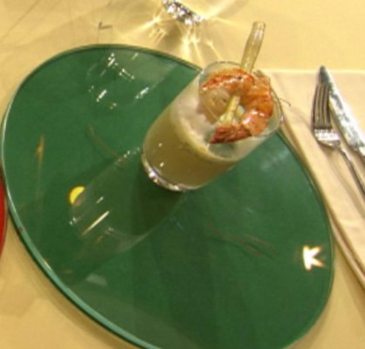 Bilder für Cappuccino von Curry und Zitronengras mit Garnelenspieß à la Kotaska (Vorspeise) - Rezept