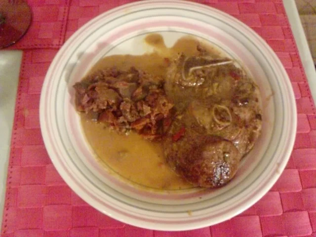 Rezept: 2-FACH HEREINGELEGTES MANCHE MÖGENS SCHARF-LAMMSTEAK BADET IM VINO ROSSO 2-FACH HEREINGELEGTES MANCHE MÖGENS SCHARF-LAMMSTEAK BADET IM VINO ROSSO - Rezept