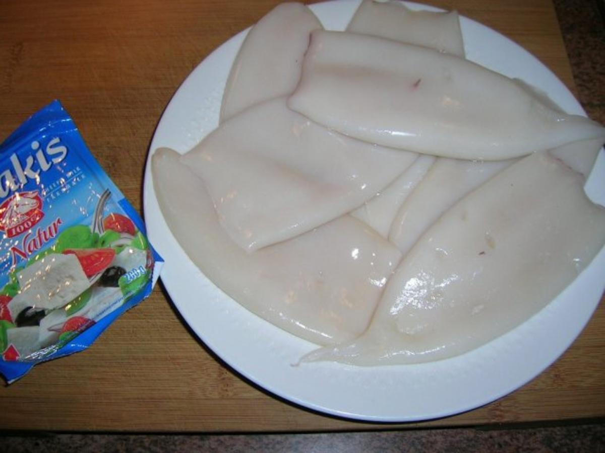 Calamarituben, gefüllt mit Spinat + Schafskäse, an Polenta + Tomatensauce - Rezept - Bild Nr. 4