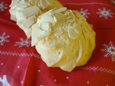 Rezept: Feine Mandelrosetten Feine Mandelrosetten - Rezept