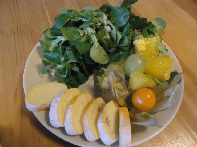 Feldsalat an Camembert mit einer Fruchtnote - Rezept