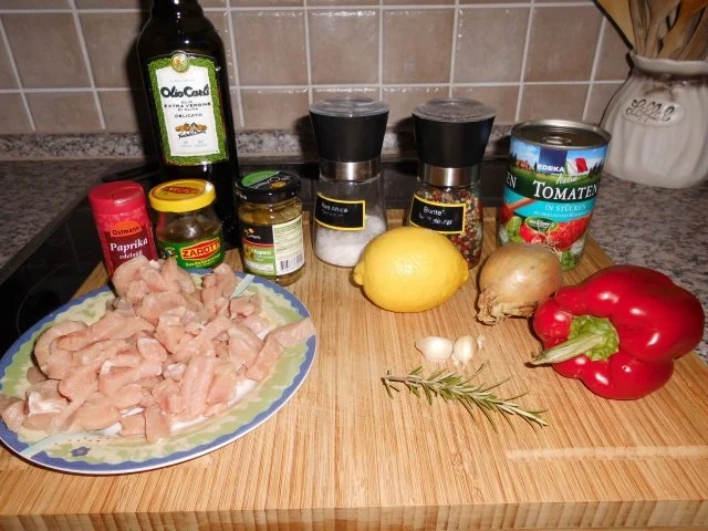 Rezept: Geschnetzeltes in Paprika-Tomaten-Soße>> Bild Nr. 2 Geschnetzeltes in Paprika-Tomaten-Soße>> - Rezept - Bild Nr. 2