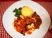Auberginröllchen in Tomatensoße - Rezept