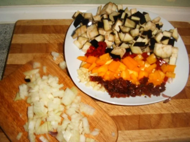 Auberginröllchen in Tomatensoße - Rezept - Bild Nr. 4