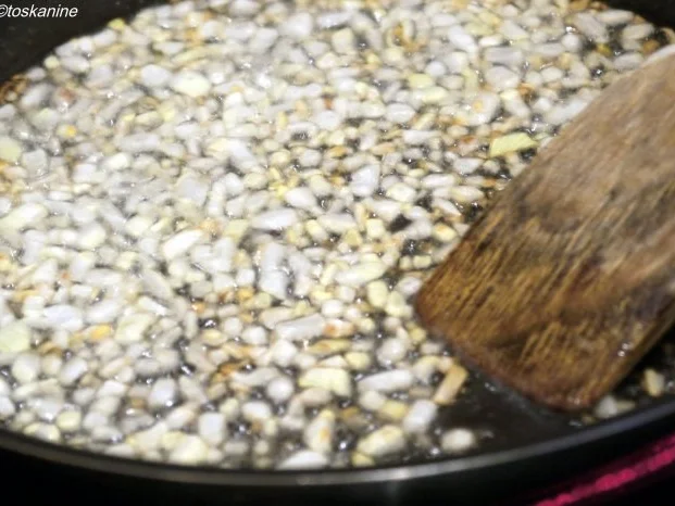 Rezept: Pikanter Apfel-Zwiebel-Brotaufstrich Bild Nr. 3 Pikanter Apfel-Zwiebel-Brotaufstrich - Rezept - Bild Nr. 3