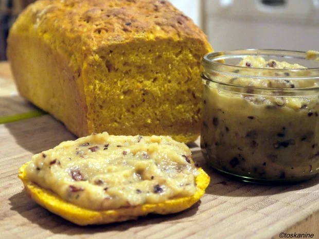 Rezept: Pikanter Apfel-Zwiebel-Brotaufstrich Pikanter Apfel-Zwiebel-Brotaufstrich - Rezept