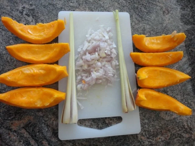 Hokkaido Süppchen mit Zitronengras & Kokosmilch - Rezept - Bild Nr. 2