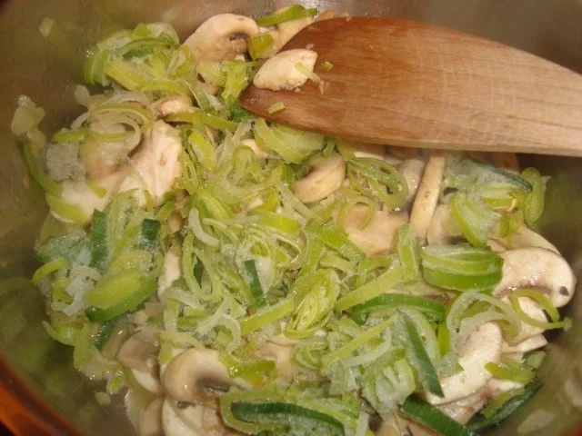 Rezept: Champignon-Suppe Bild Nr. 2 Champignon-Suppe - Rezept - Bild Nr. 2