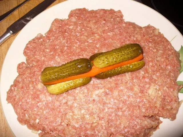 Rezept: gefüllter Hackbraten (falscher Hase) - anders gefüllt Bild Nr. 3 gefüllter Hackbraten (falscher Hase) - anders gefüllt - Rezept - Bild Nr. 3