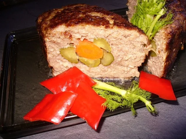 Rezept: gefüllter Hackbraten (falscher Hase) - anders gefüllt Bild Nr. 7 gefüllter Hackbraten (falscher Hase) - anders gefüllt - Rezept - Bild Nr. 7