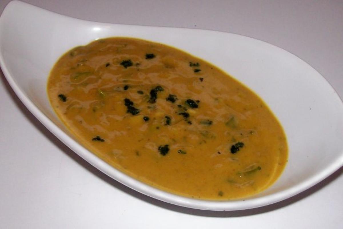 Exotische Curry-Erdnuss-Soße - Rezept mit Bild - kochbar.de