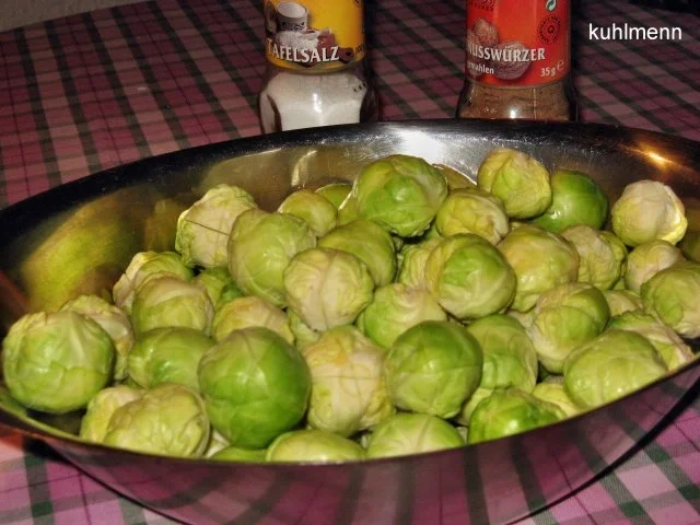 Rezept: Schweinebraten mit Rosenkohl Bild Nr. 3 Schweinebraten mit Rosenkohl - Rezept - Bild Nr. 3