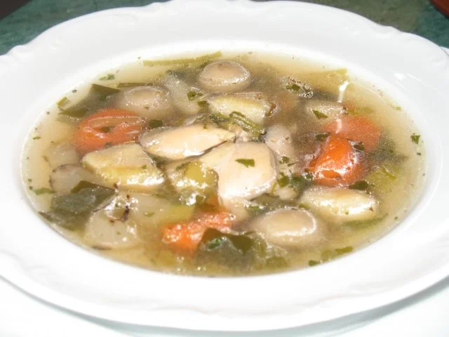 Rezept: Suppe - Hühnerbrühe mit Einlagen ... Bild Nr. 8 Suppe - Hühnerbrühe mit Einlagen ... - Rezept - Bild Nr. 8