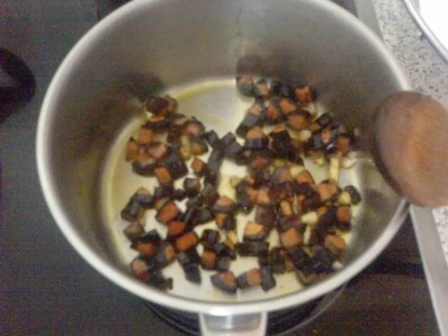 Rezept: GAMBAS TUMMELN SICH AUF SCHARFEM ASIA-GEMÜSE UND BREITEN NUDELN Bild Nr. 4 GAMBAS TUMMELN SICH AUF SCHARFEM ASIA-GEMÜSE UND BREITEN NUDELN - Rezept - Bild Nr. 4