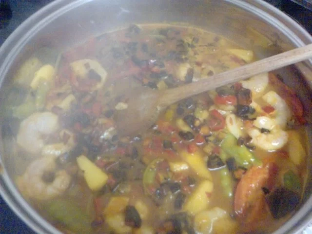 Rezept: GAMBAS TUMMELN SICH AUF SCHARFEM ASIA-GEMÜSE UND BREITEN NUDELN Bild Nr. 5 GAMBAS TUMMELN SICH AUF SCHARFEM ASIA-GEMÜSE UND BREITEN NUDELN - Rezept - Bild Nr. 5