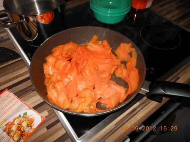 Möhren Mais Gemüse zu Miniknödel - Rezept