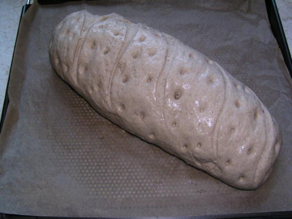 Graubrot mit Sauerteig aus Altem Brot - Rezept - Bild Nr. 3