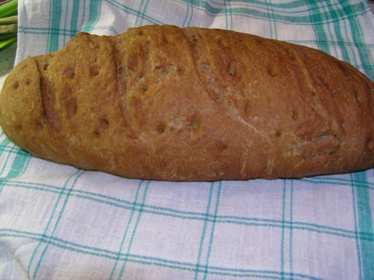 Graubrot mit Sauerteig aus Altem Brot - Rezept - Bild Nr. 4