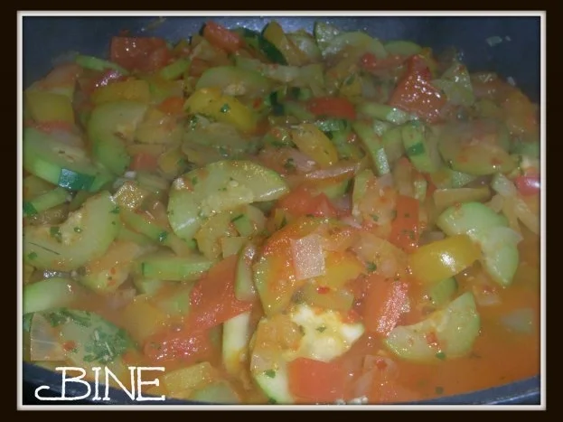 Rezept: BiNe` S SESAM - TOFU RATATOUILLE Bild Nr. 6 BiNe` S SESAM - TOFU RATATOUILLE - Rezept - Bild Nr. 6