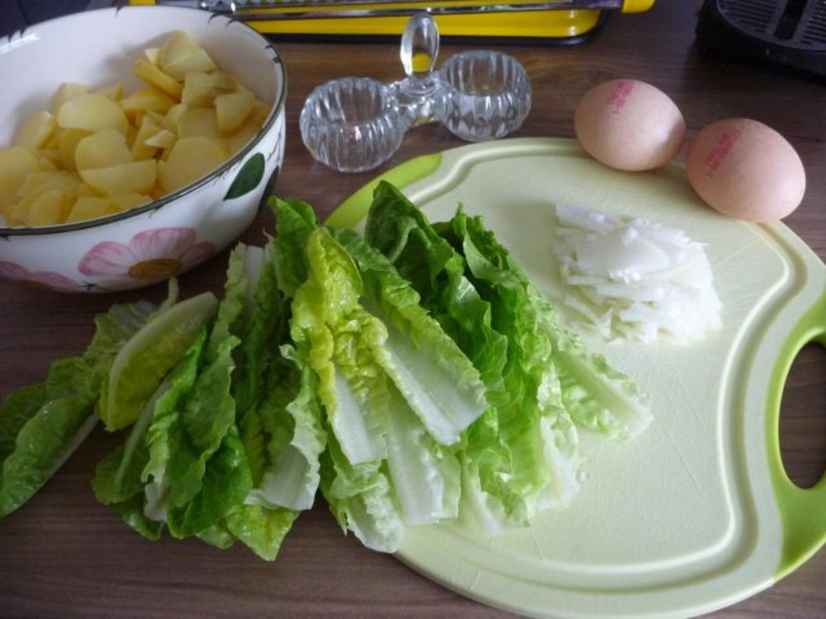 Unter 30 Minuten : Brakartoffeln mit Ei und Salat dazu - Rezept - Bild Nr. 3