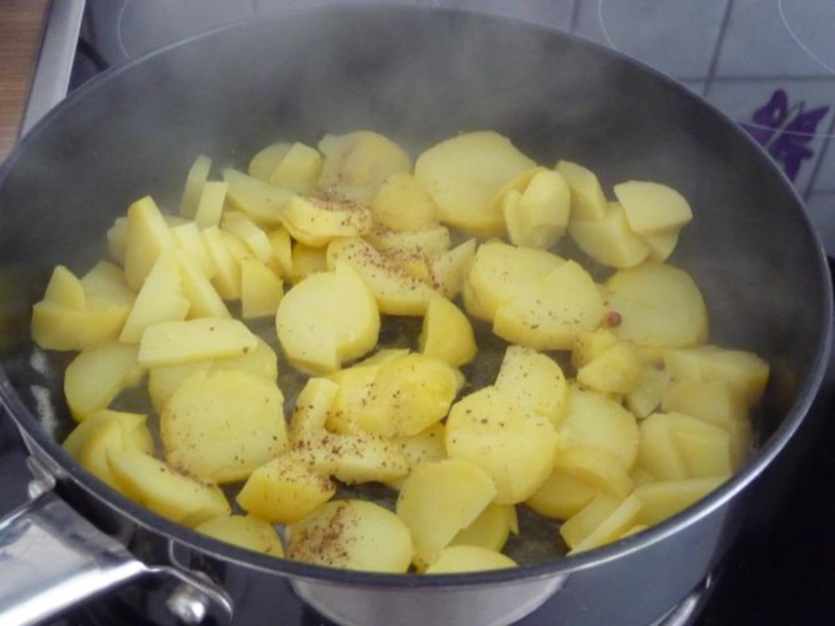 Unter 30 Minuten : Brakartoffeln mit Ei und Salat dazu - Rezept - Bild Nr. 4