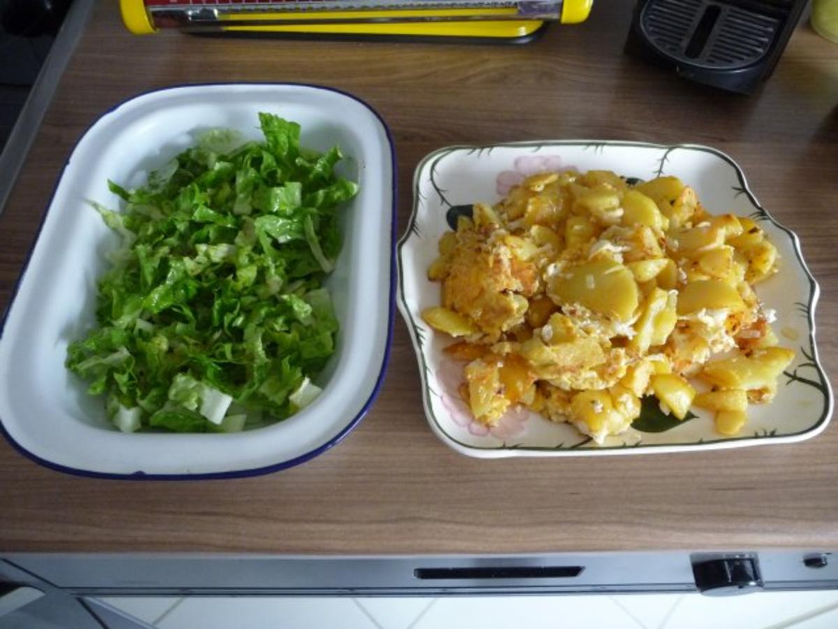 Unter 30 Minuten : Brakartoffeln mit Ei und Salat dazu - Rezept